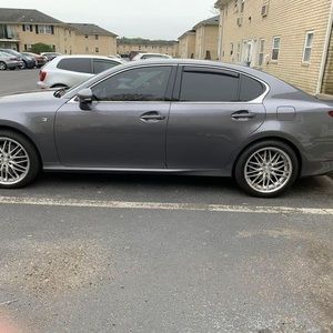 Meet your Posher, Nicholas